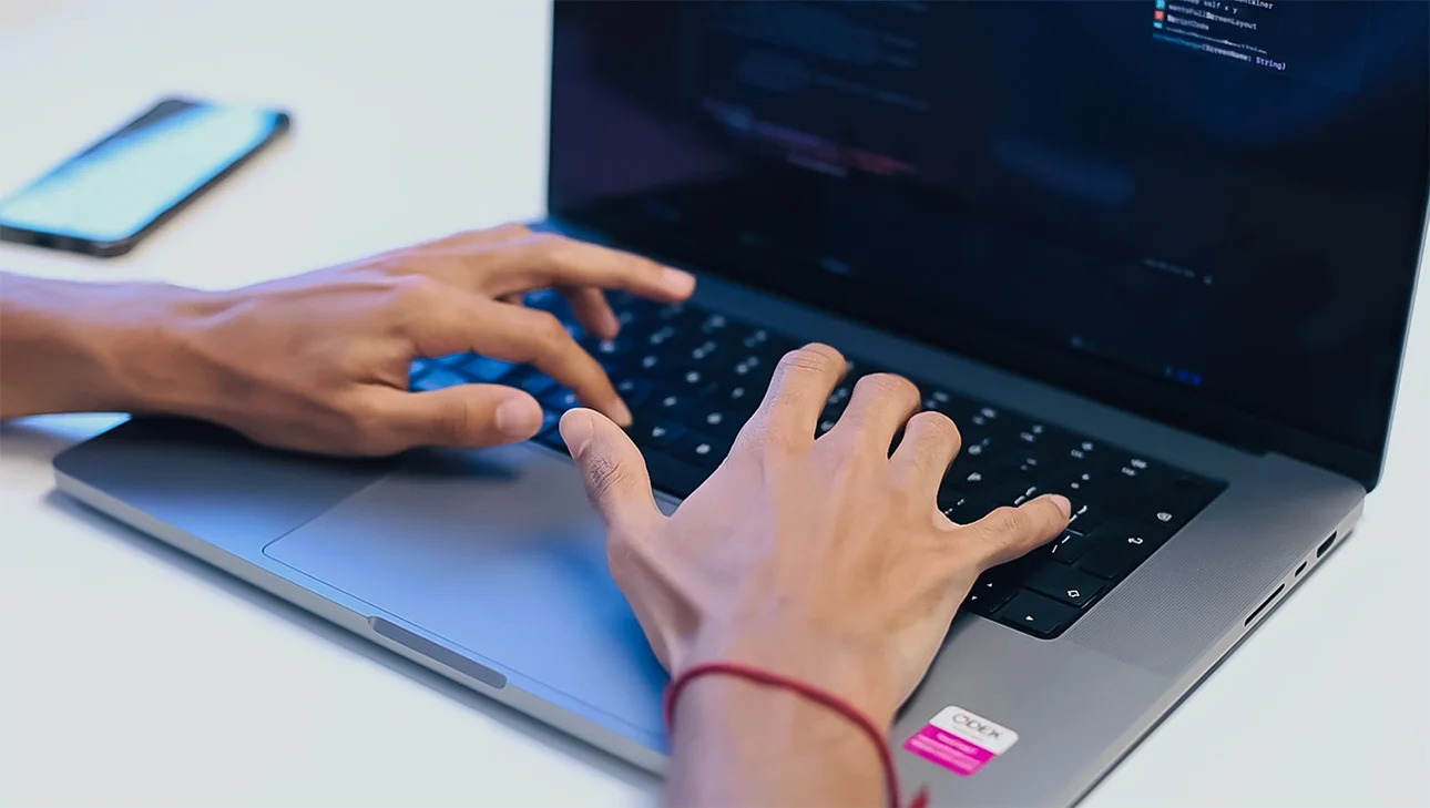 Staff augmentation vs. traditional hiring: pros and cons